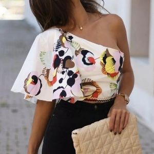 SOLD LOCALLY Zara floral assymetric crop top